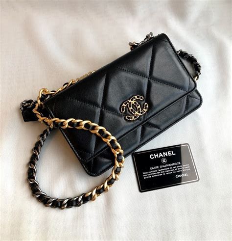 how much is a chanel wallet on chain 2015